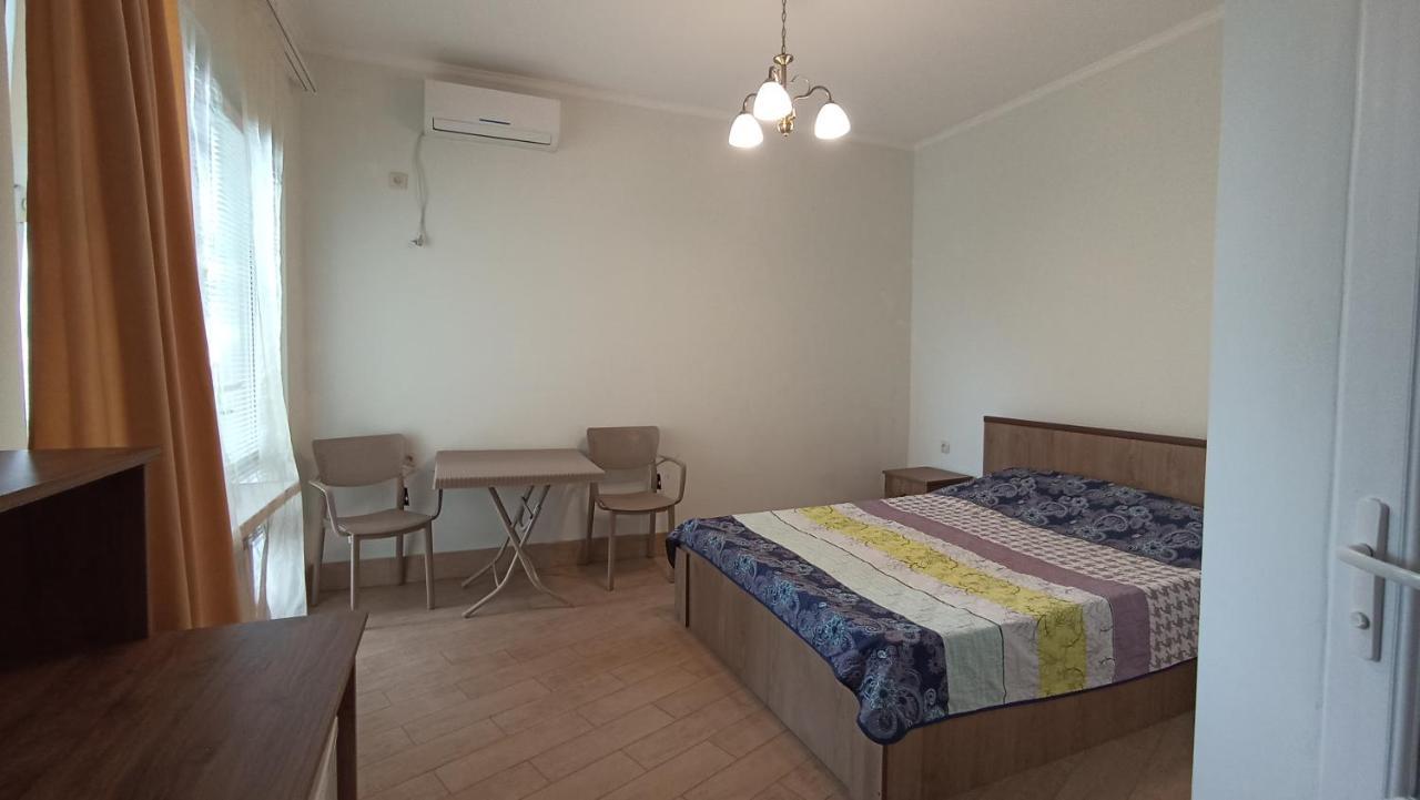 Guest House Karla Kobuleti Εξωτερικό φωτογραφία